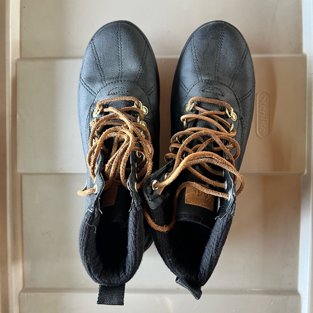 Keds women’s rain boots size 8